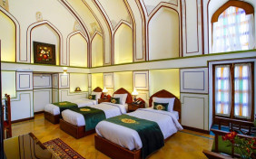 اتاق سه  تخته  صفوی 2 اقامتگاه سنتی میناس اصفهان